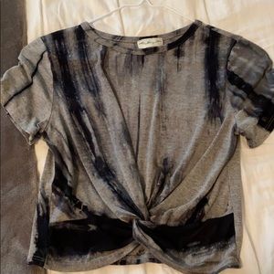 Twisted bottom crop top